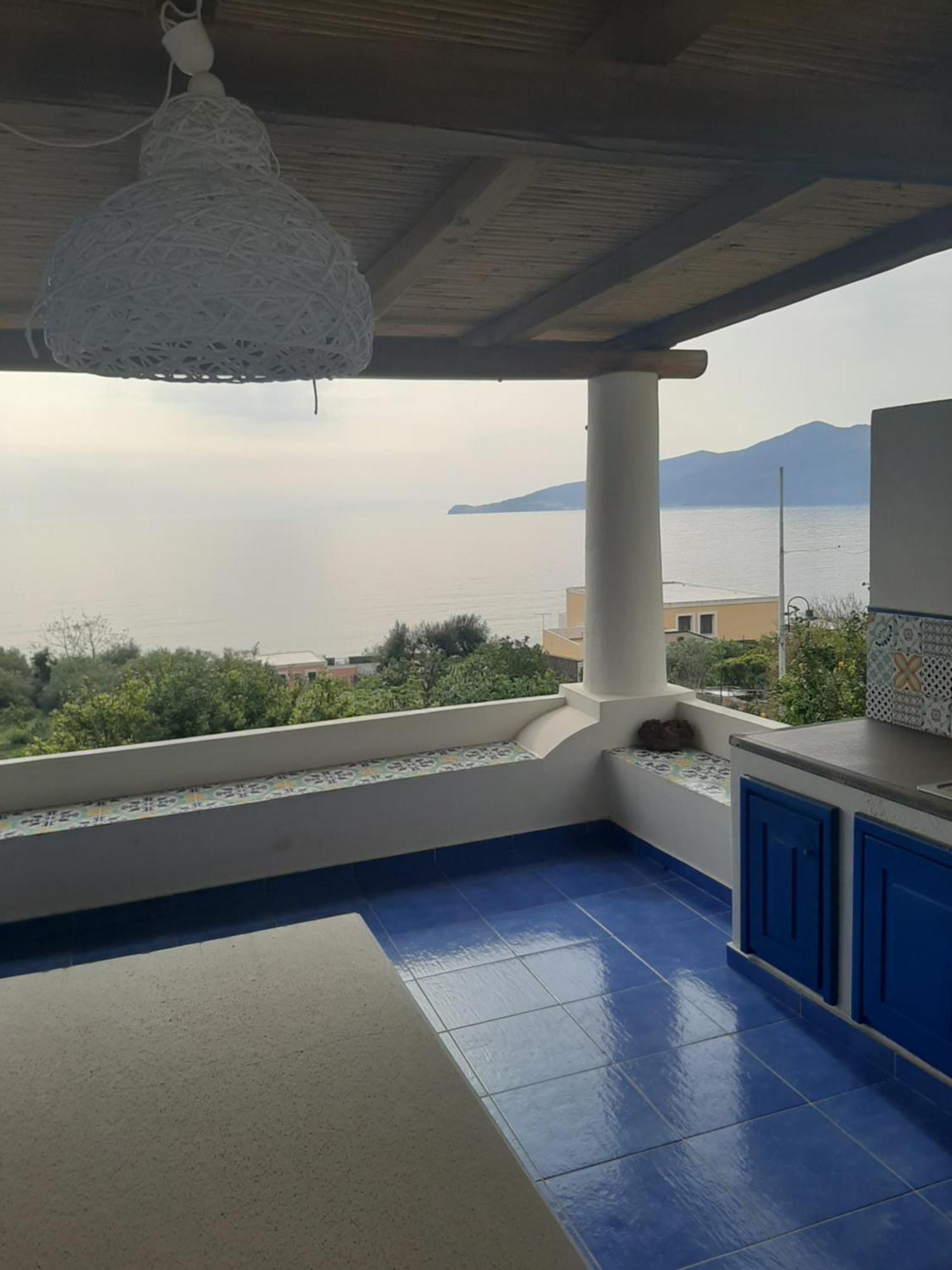 Villa Insolia Santa Marina Salina Δωμάτιο φωτογραφία